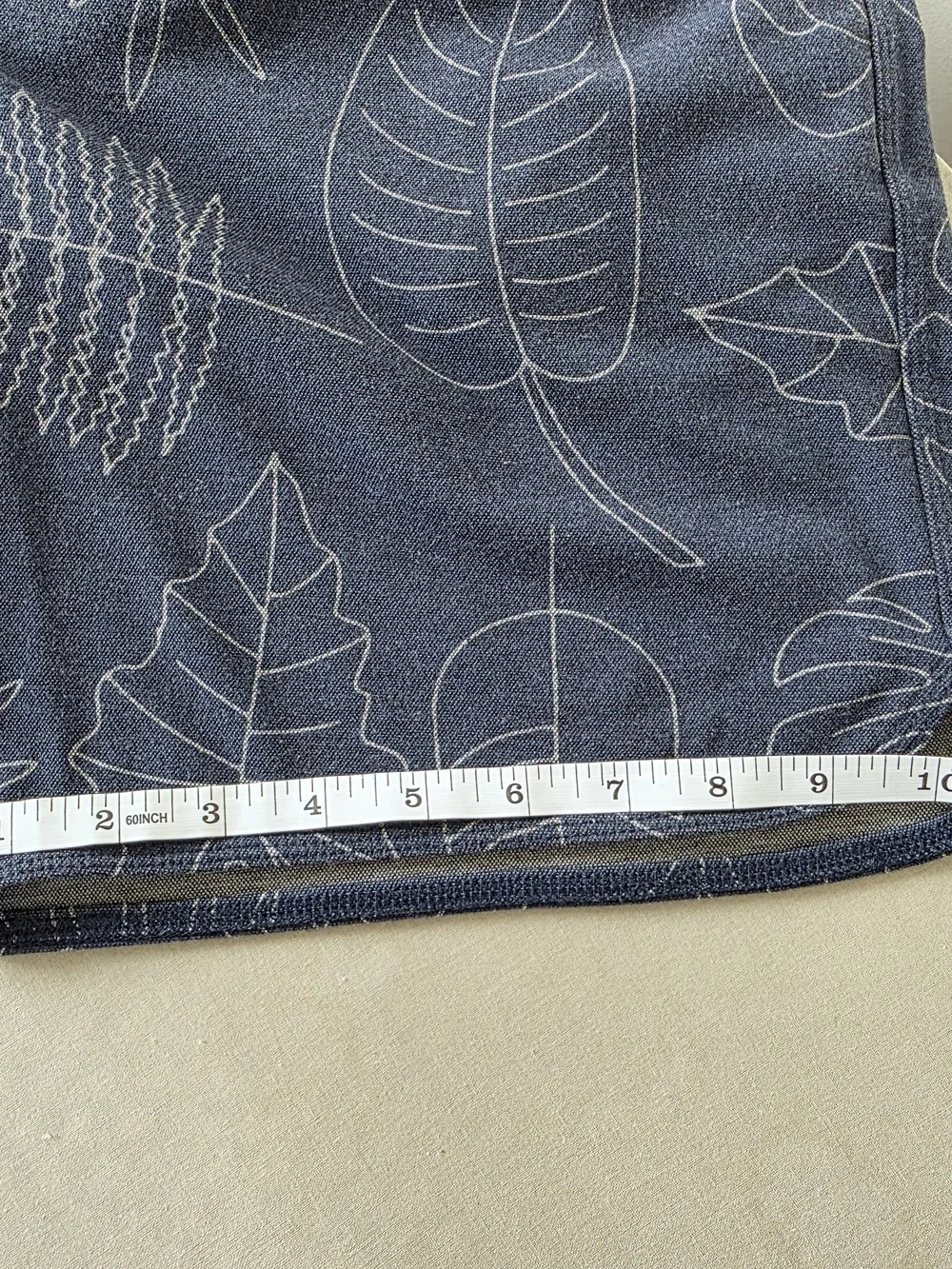Vissla Tropical Pleasures Hybrid Boardshorts Men's L Navy Leaf Print Surf Shorts